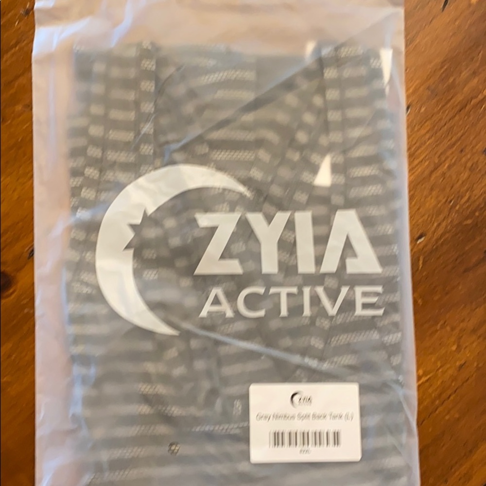 NWT Zyia Nimbus Split Back Tank